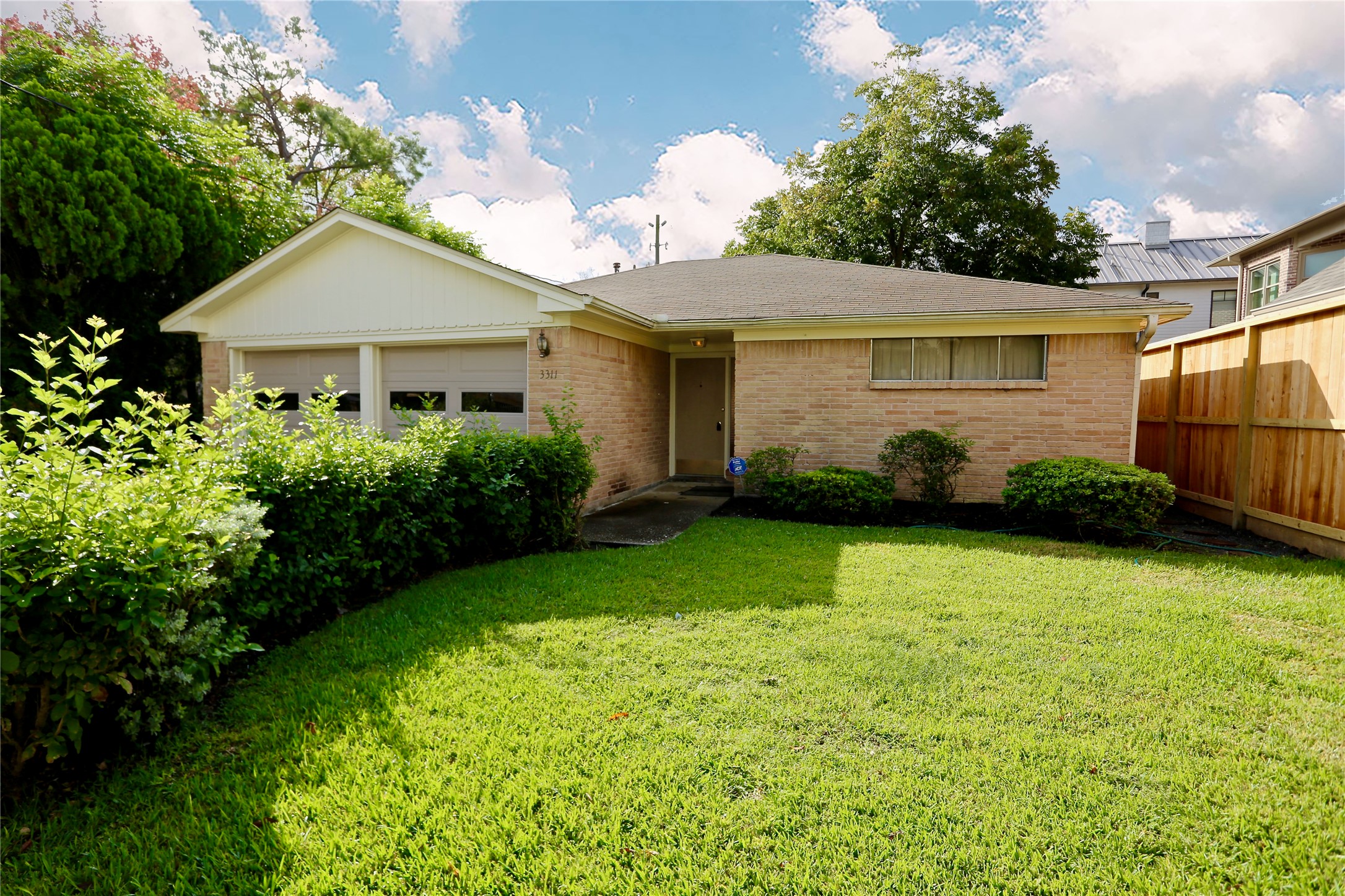 3311 Carnegie Street Houston TX 77005