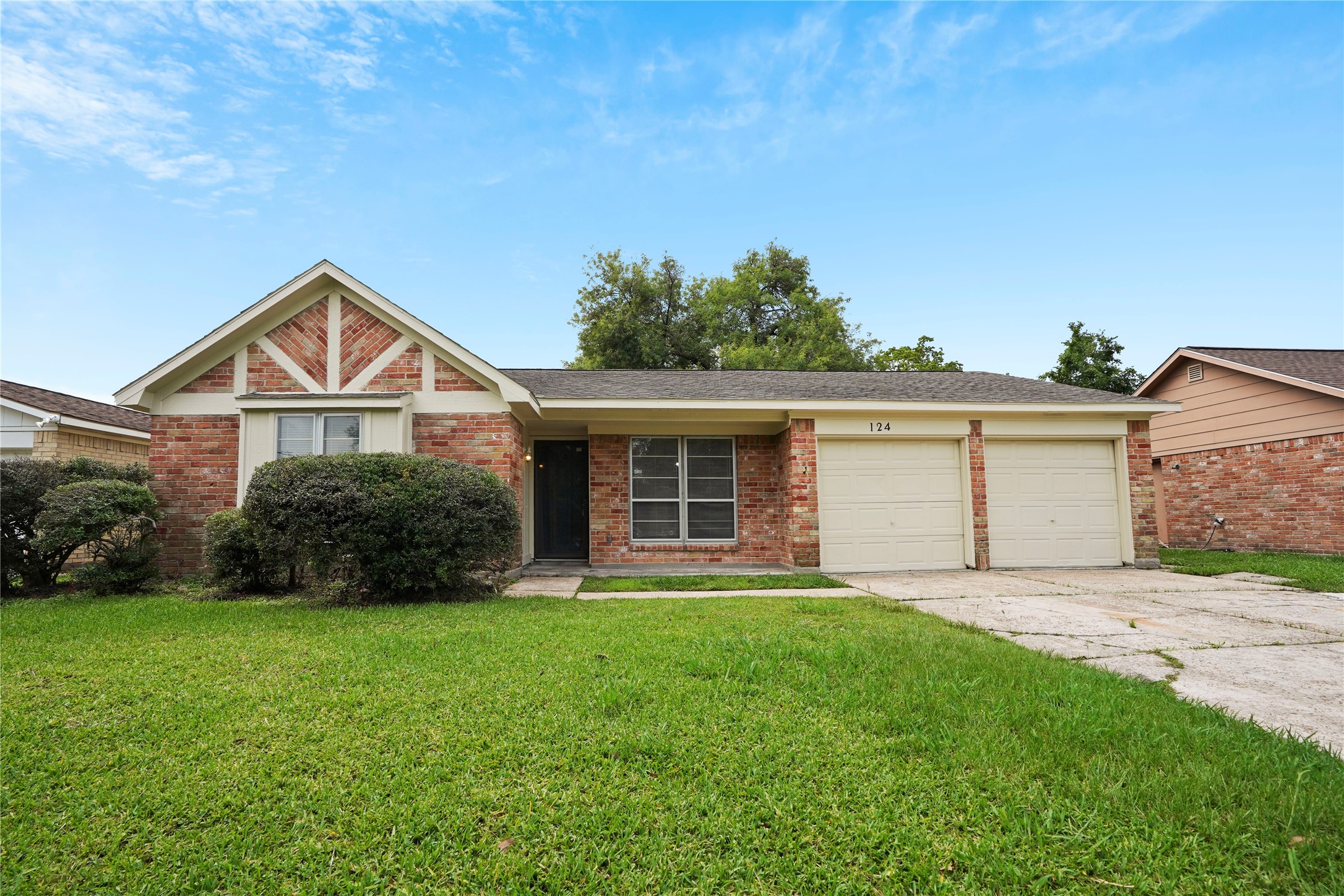 124 White Cedar Street Houston TX 77015
