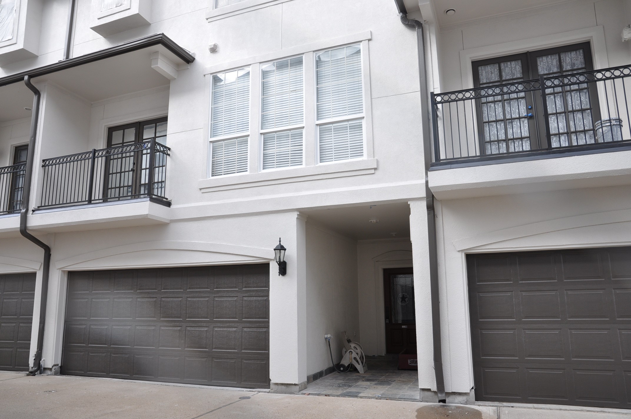 5922 Burgoyne Road Houston TX 77057