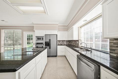 4907 Canterbury Lane Sugar Land TX 77479