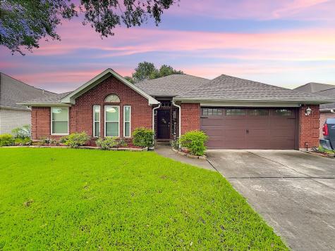 3935 Larkspur Street Alvin TX 77511