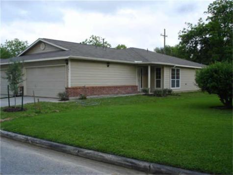 107 W Nazro Street Baytown TX 77520