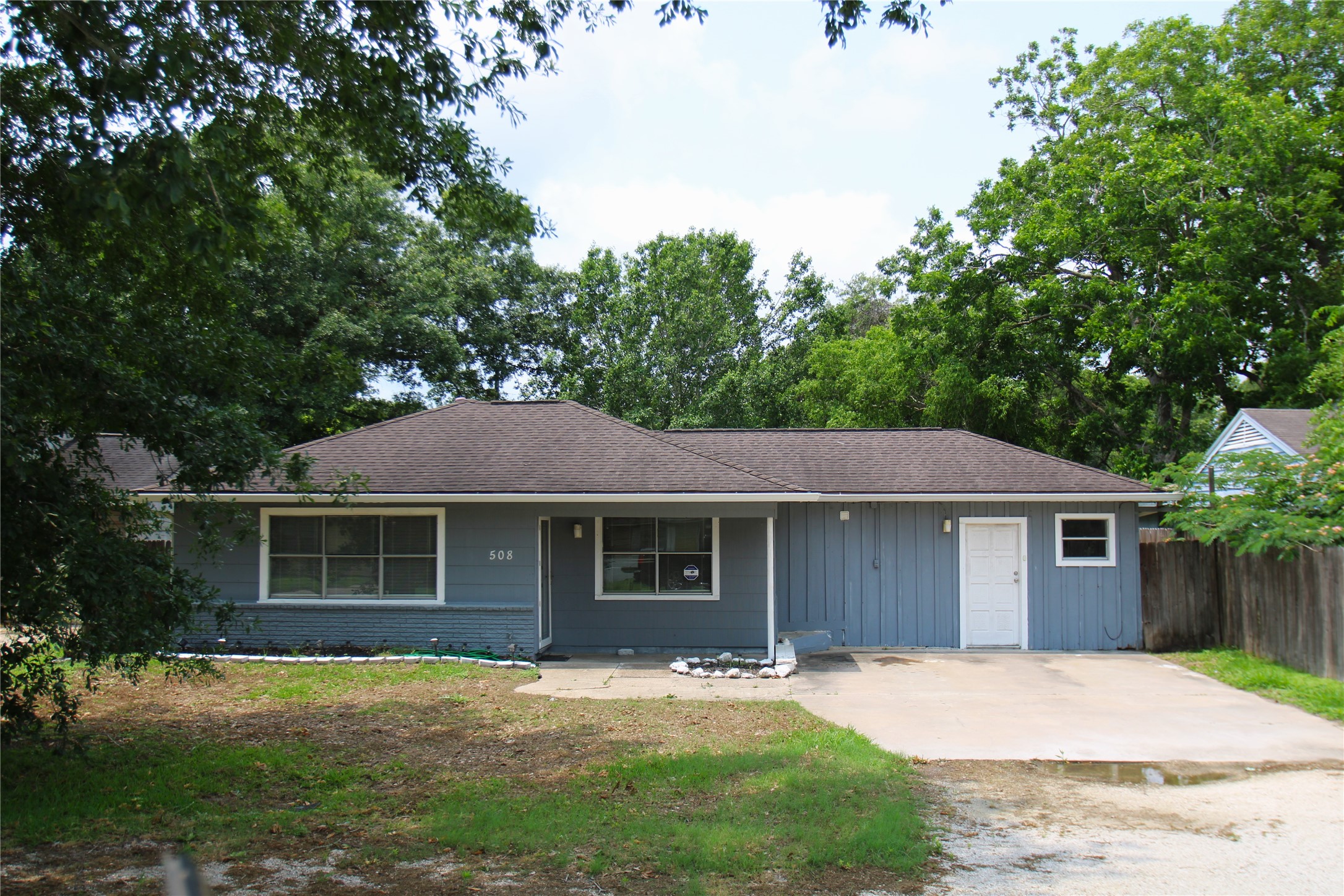 508 Farrer Street Angleton TX 77515