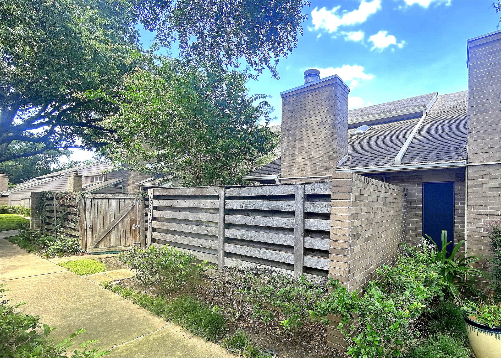 13915 Hollowgreen Drive Houston TX 77082