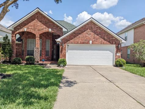 3317 Beacon View Court Pearland TX 77584