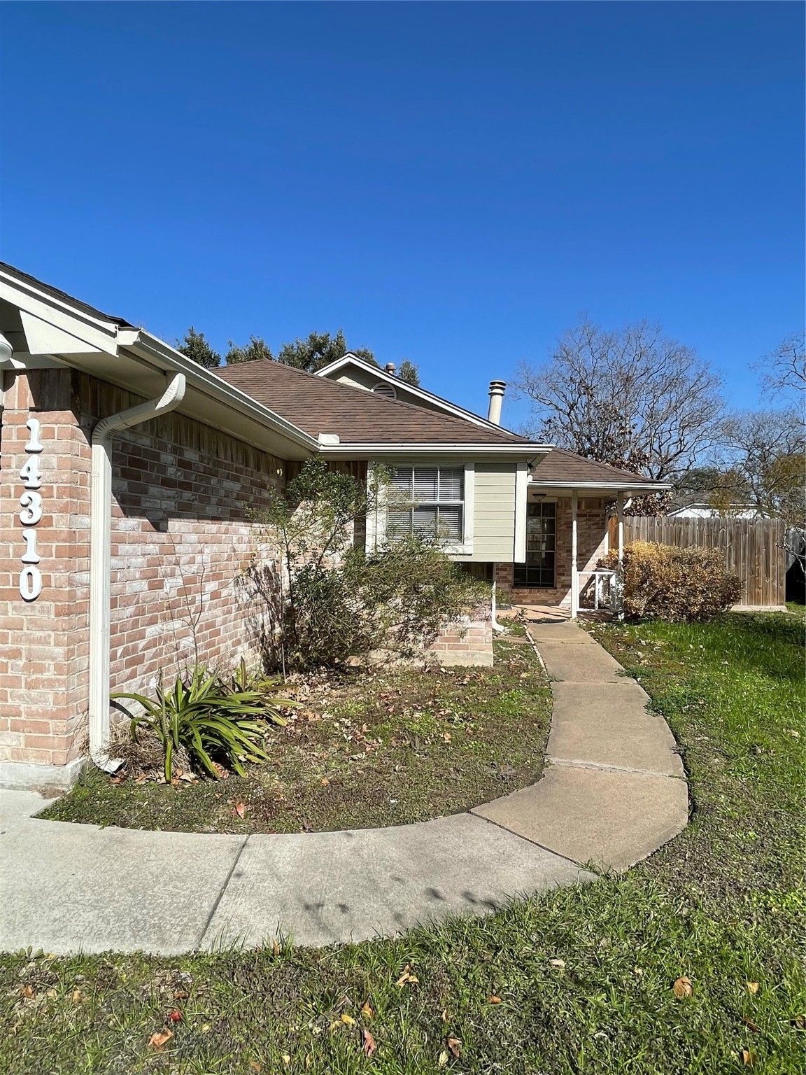 14310 Blue Falls Drive Sugar Land TX 77498