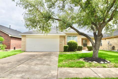 2002 Lansing Cove Drive Fresno TX 77545