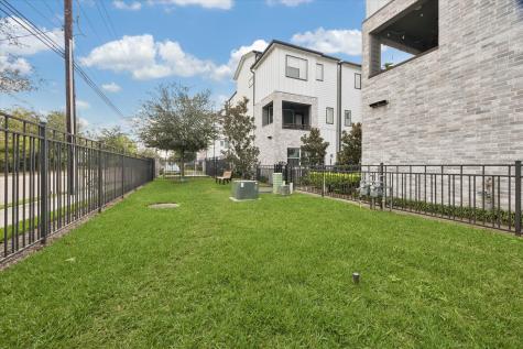 1055 Timbergrove Yards Lane Houston TX 77008