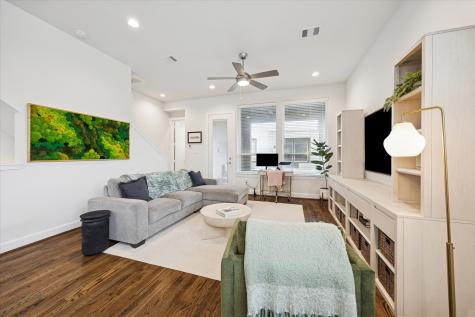 1055 Timbergrove Yards Lane Houston TX 77008