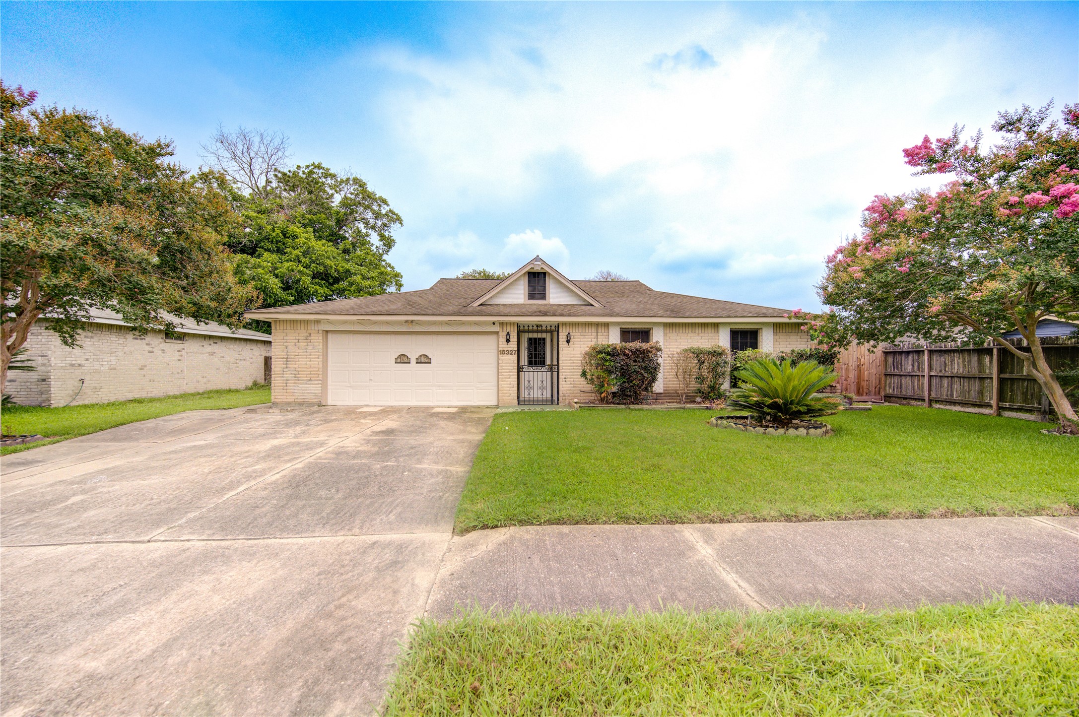 16327 Edgemont Drive Houston TX 77053