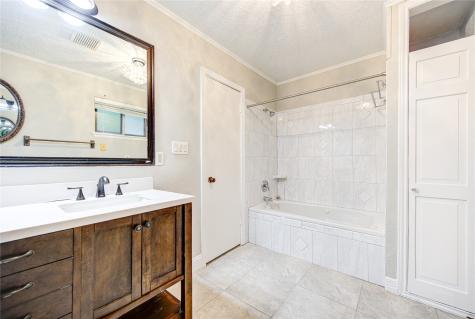 16327 Edgemont Drive Houston TX 77053
