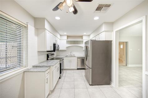 16327 Edgemont Drive Houston TX 77053