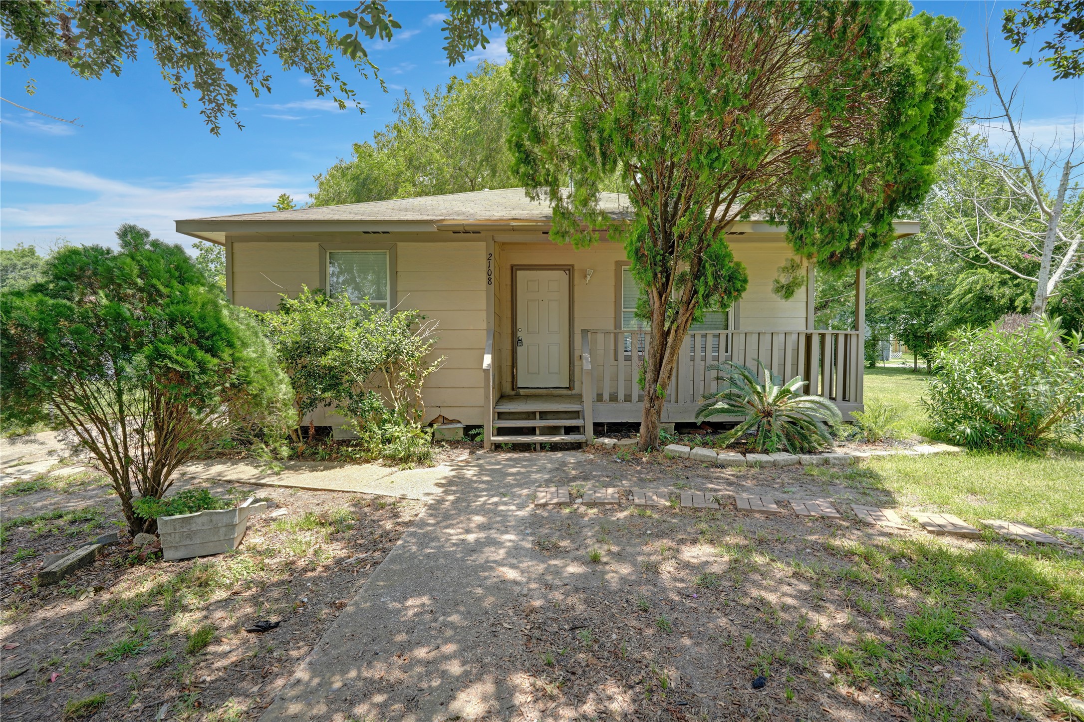 2108 Louisiana Street Baytown TX 77520