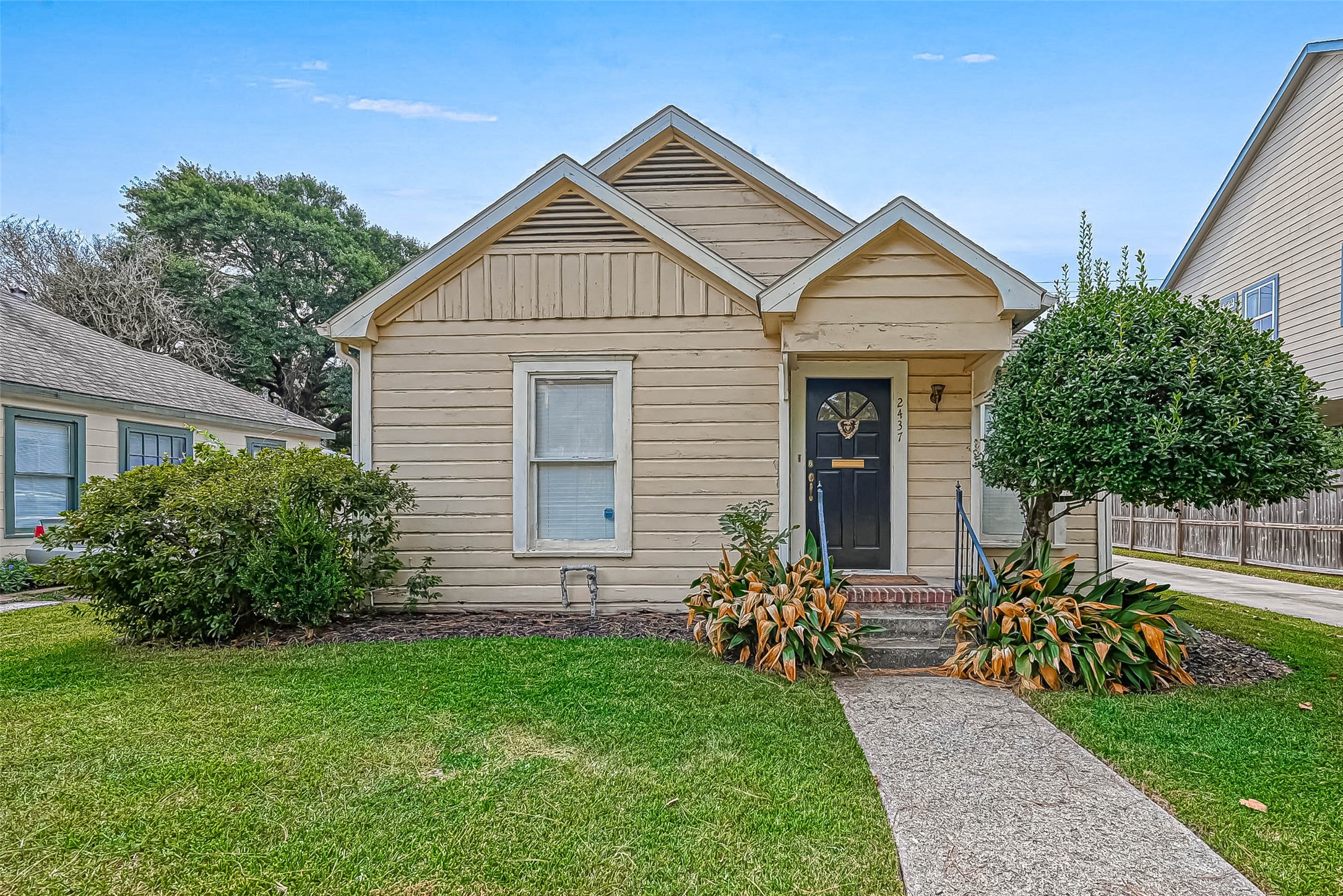 2437 Southgate Boulevard Houston TX 77030