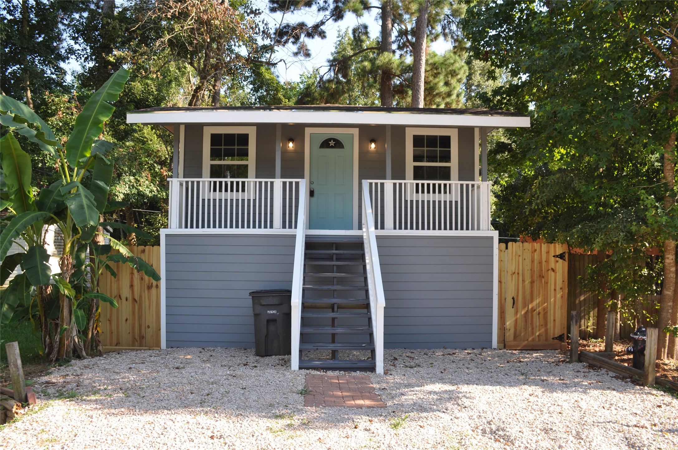 926 Queenswood Montgomery TX 77316