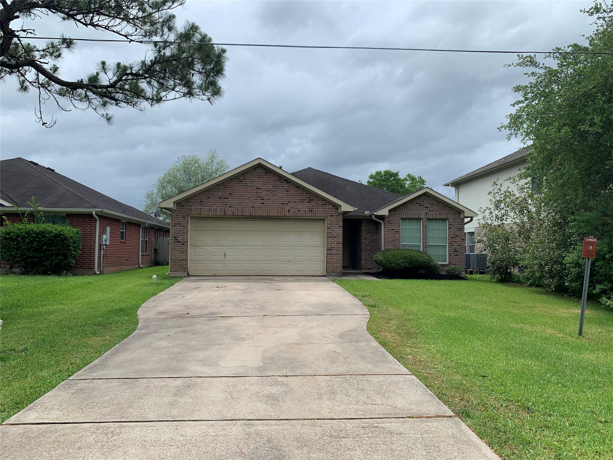 4337 Country Club Drive Dickinson TX 77539