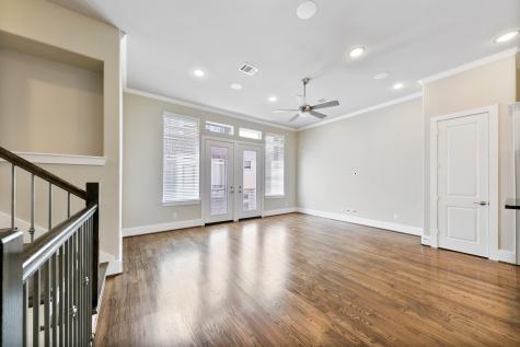 5521 Larkin Street C Houston TX 77007