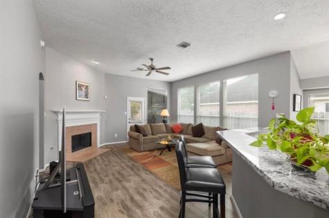 3827 Shady Breeze Drive Houston TX 77082