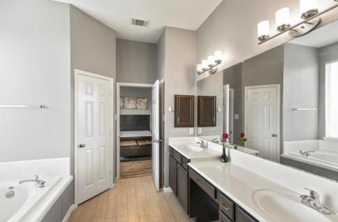 3827 Shady Breeze Drive Houston TX 77082