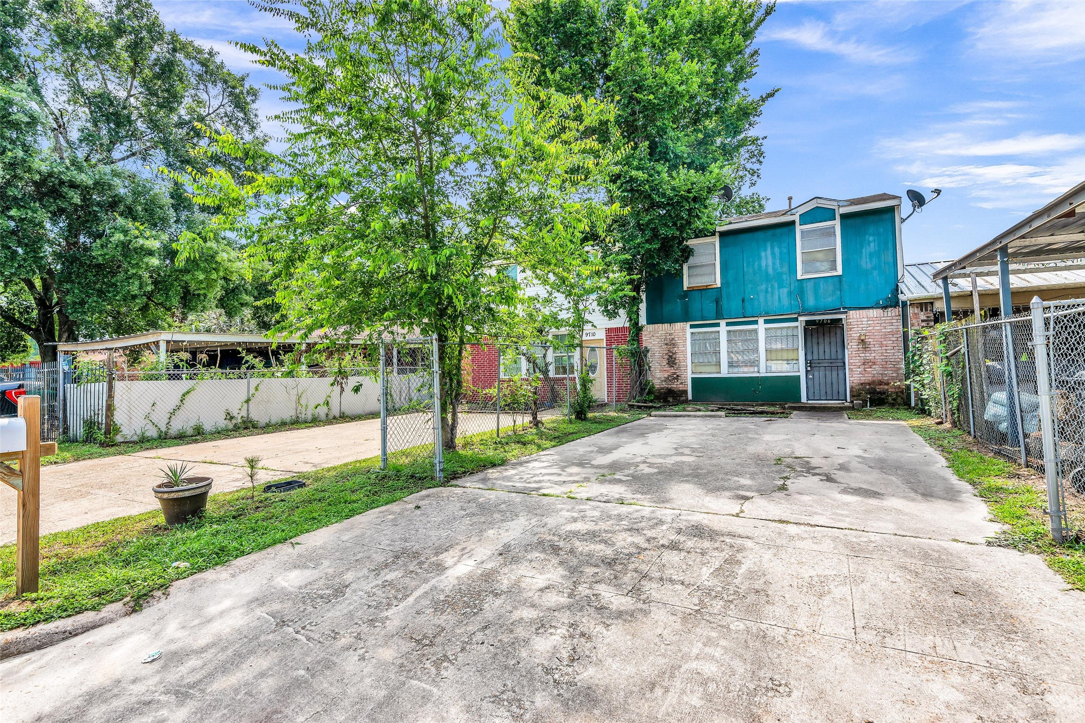 9706 Farragut Street Houston TX 77078