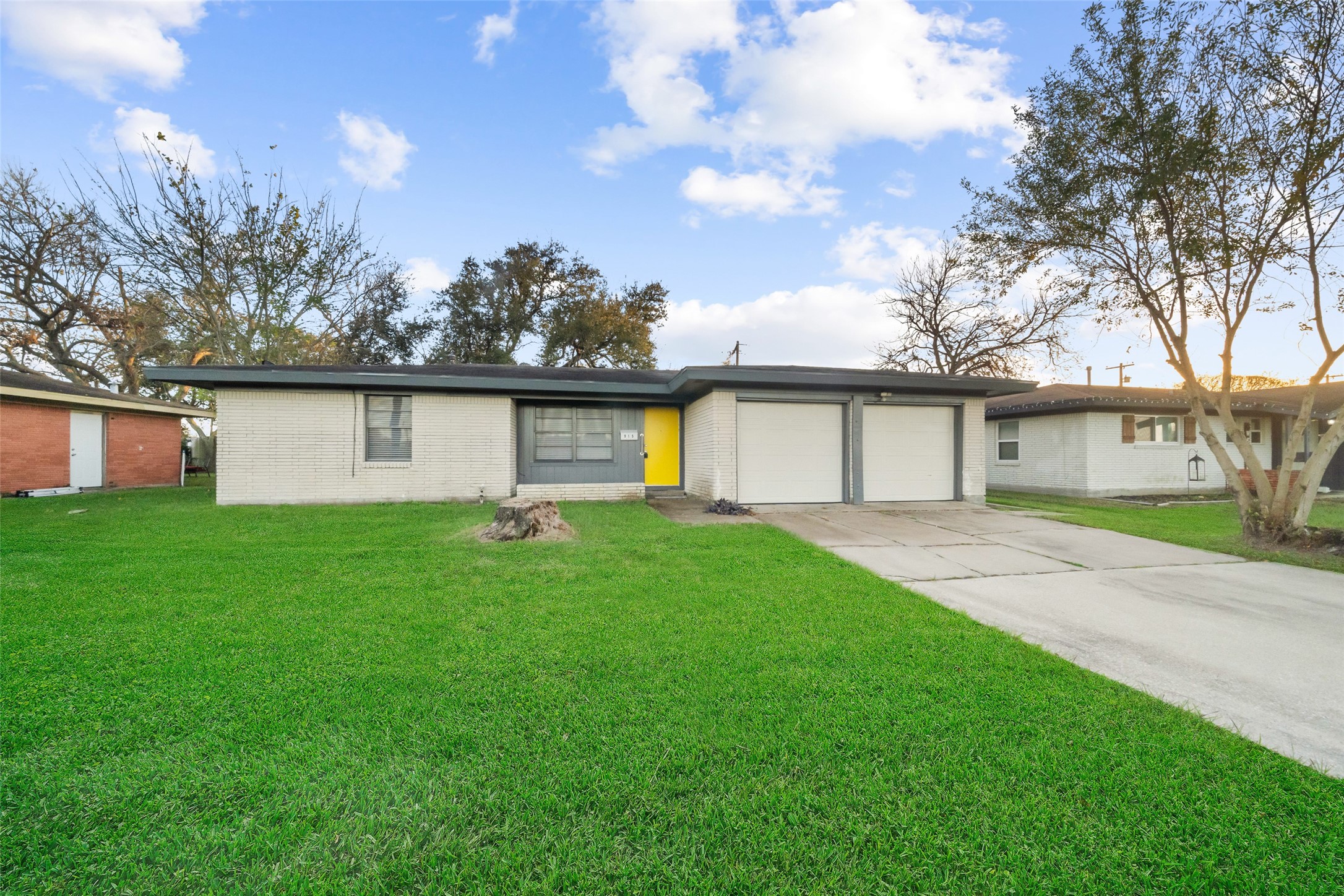 915 25th Avenue N Texas City TX 77590