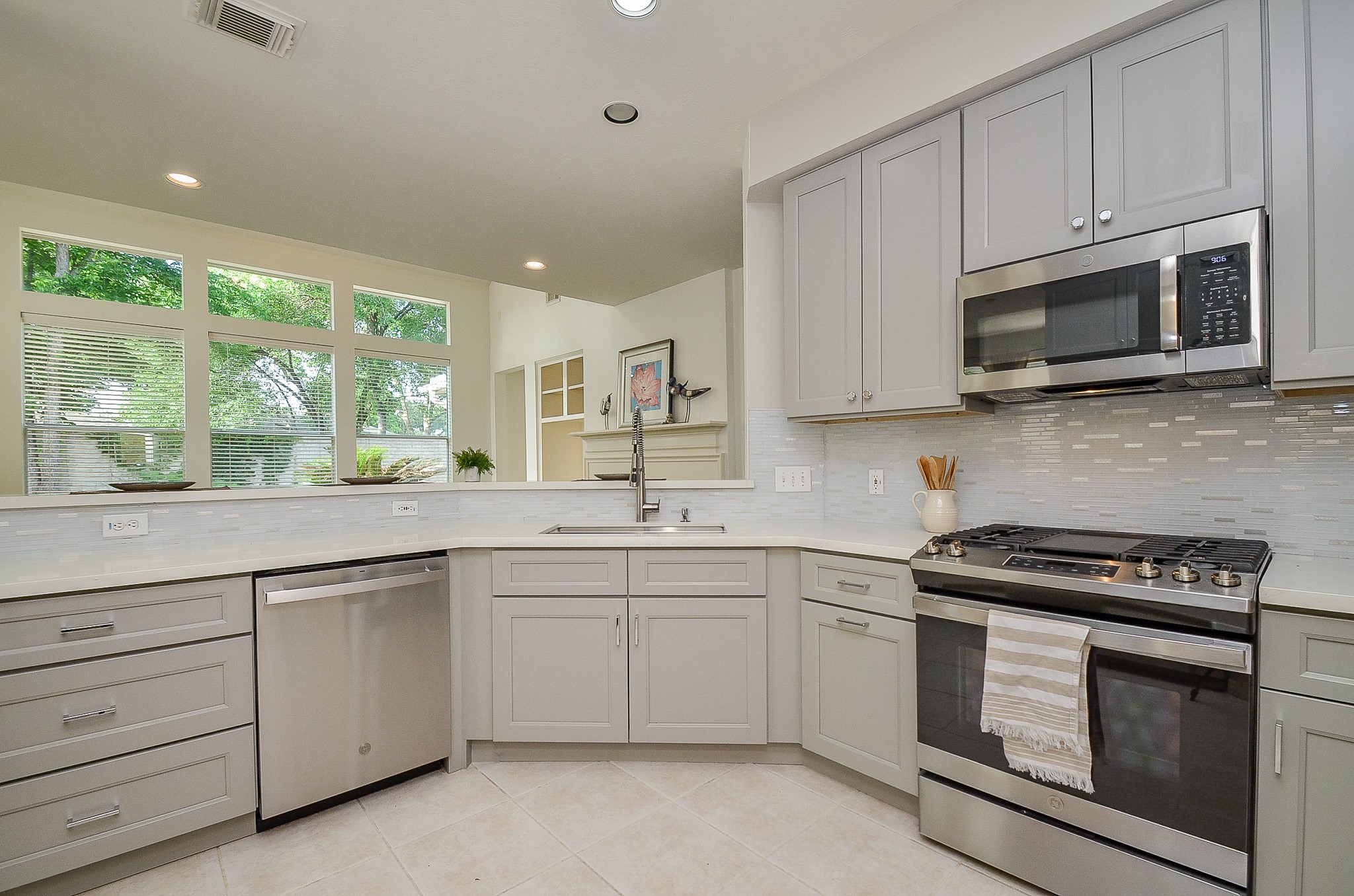 9531 Shadow Gate Lane Houston TX 77040