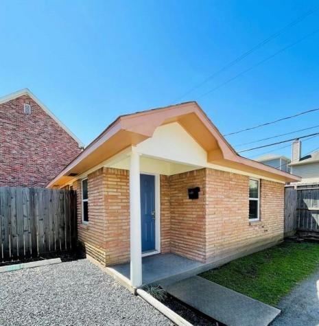 813 1/2 Waverly Street Houston TX 77007