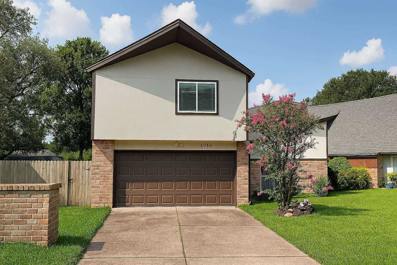 1940 E Allegro Street Houston TX 77080