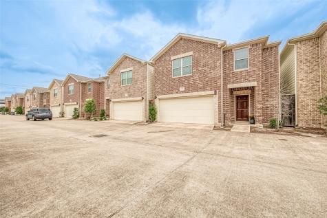 3722 Main Poplar Drive Houston TX 77025