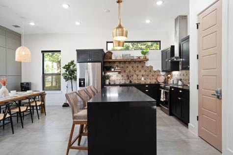 207 Lockwood Drive 1 Houston TX 77011