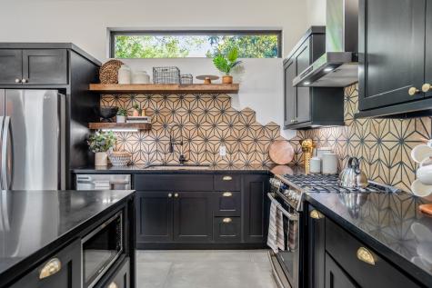 207 Lockwood Drive 1 Houston TX 77011