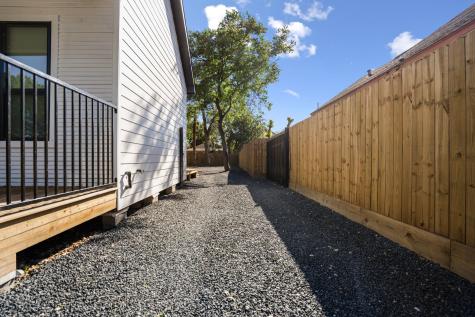 207 Lockwood Drive 1 Houston TX 77011