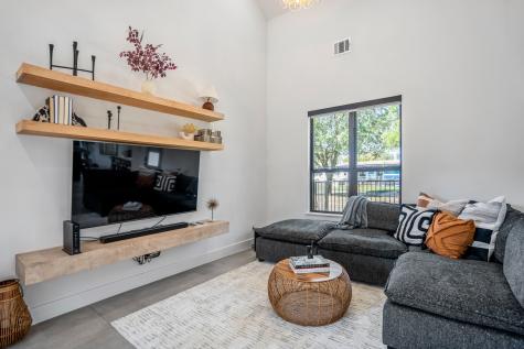 207 Lockwood Drive 1 Houston TX 77011