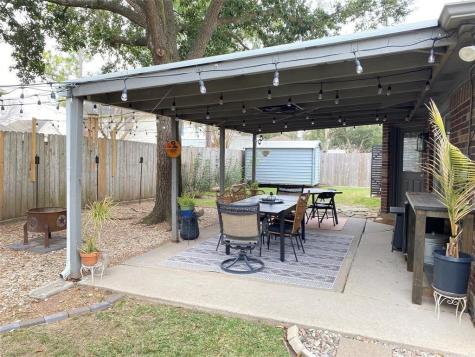 2216 Westminister Street Pearland TX 77581