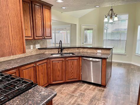 2216 Westminister Street Pearland TX 77581
