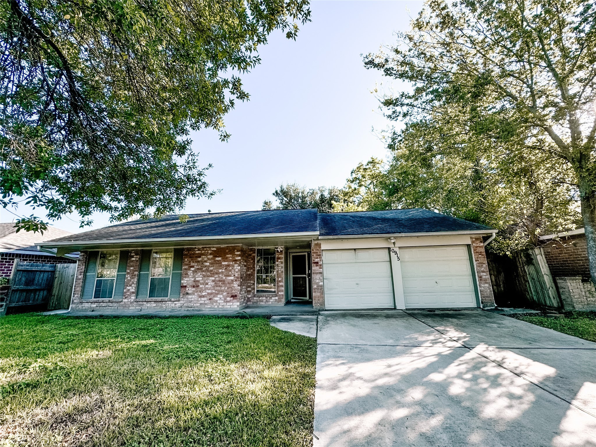 10915 Triola Lane Houston TX 77072