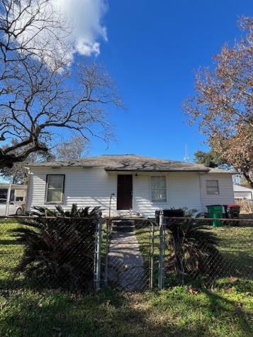 1105 Parkway Street Baytown TX 77520