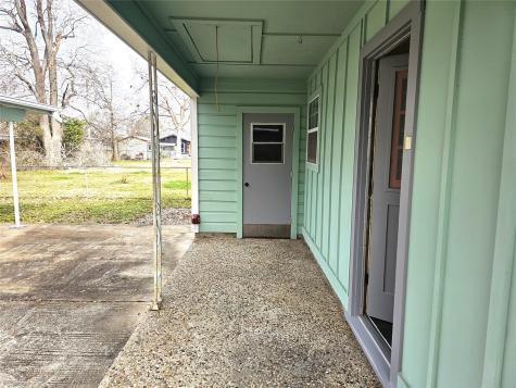 126 Boston Avenue Nederland TX 77627