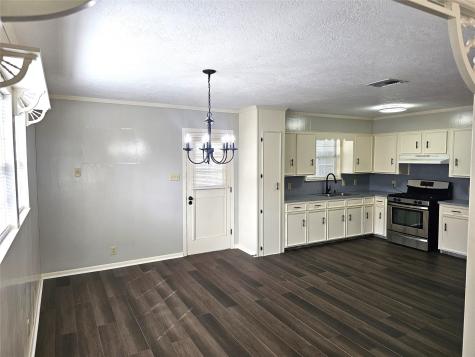 126 Boston Avenue Nederland TX 77627