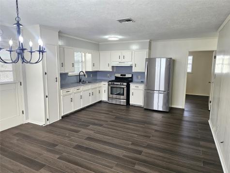 126 Boston Avenue Nederland TX 77627