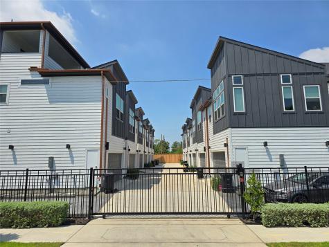 611 N Emile Street Houston TX 77020