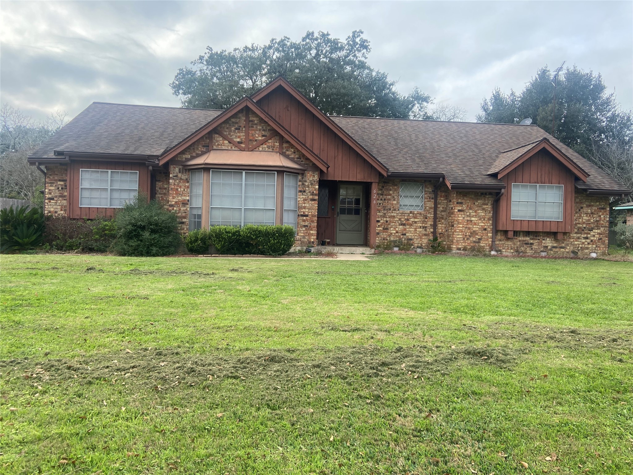 626 N Fowlkes Street Sealy TX 77474