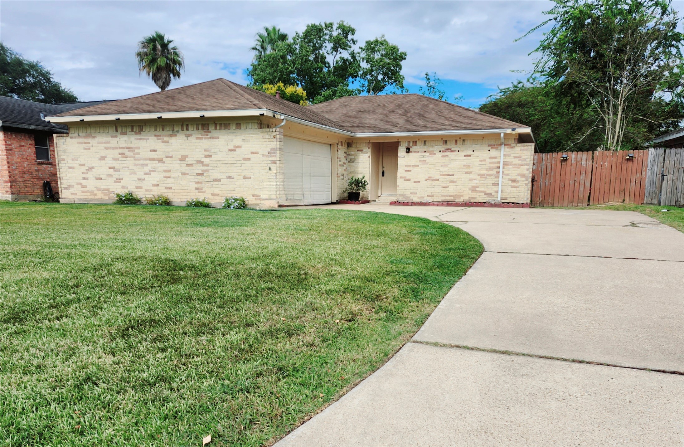 322 Windward Drive League City TX 77573