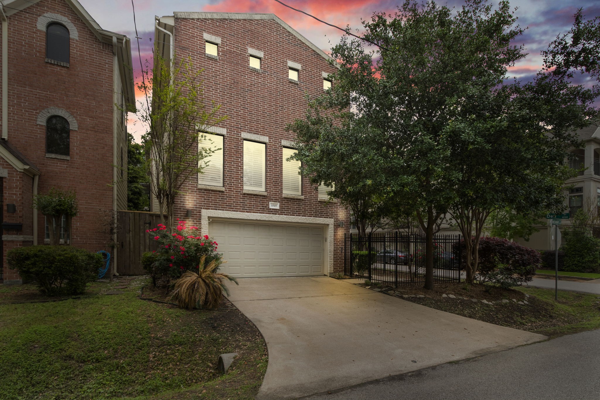 1515 Mcdonald Street Houston TX 77007