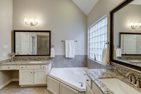 10816 Brittmoore Oaks Place Houston TX 77043