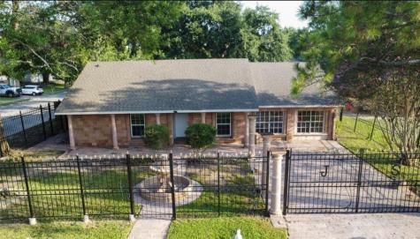 506 Allen Court Alvin TX 77511
