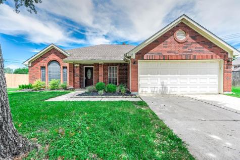 3717 Pin Oak Drive E Pearland TX 77581
