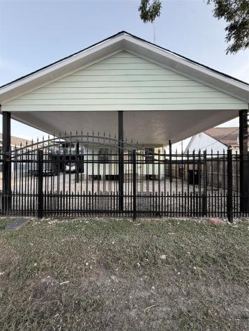 2626 1/2 Ivy Street Houston TX 77026