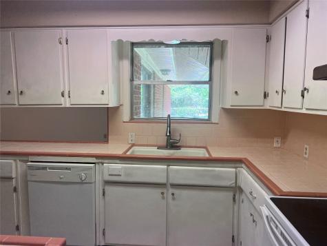 401 Tennie Avenue Wharton TX 77488