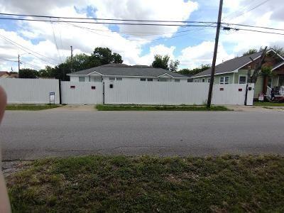 2610 Cochran Street A Houston TX 77009